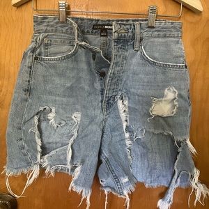 Size 1 Fashion Nova Extremely Ripped Jean shorts